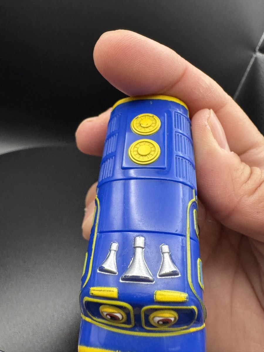 Chuggington Brewster Train Diecast 2013 Blue Yellow Snap In TOMY