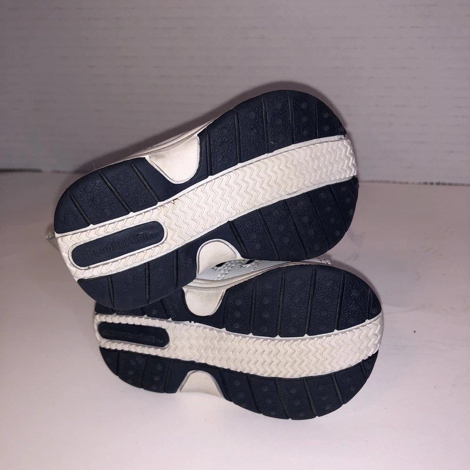 Zapatos deportivos Kid Connection para niños pequeños talla 1 Foto 3 de 4