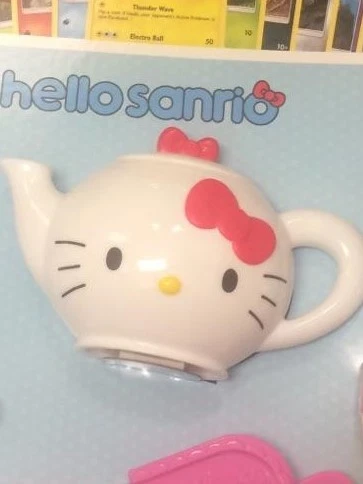 2017 #1 HELLO KITTY TEA POT