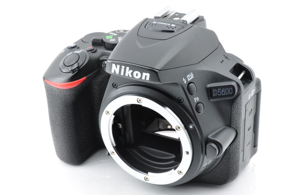 ニコンD5600 (Nikon D5600) Amazon | Nikon デジタル一眼レフカメラ D5600 ダブルズーム