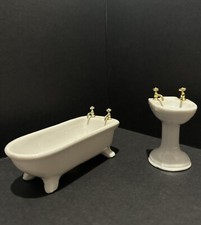 Doll House Porcelain Sink and bathrub