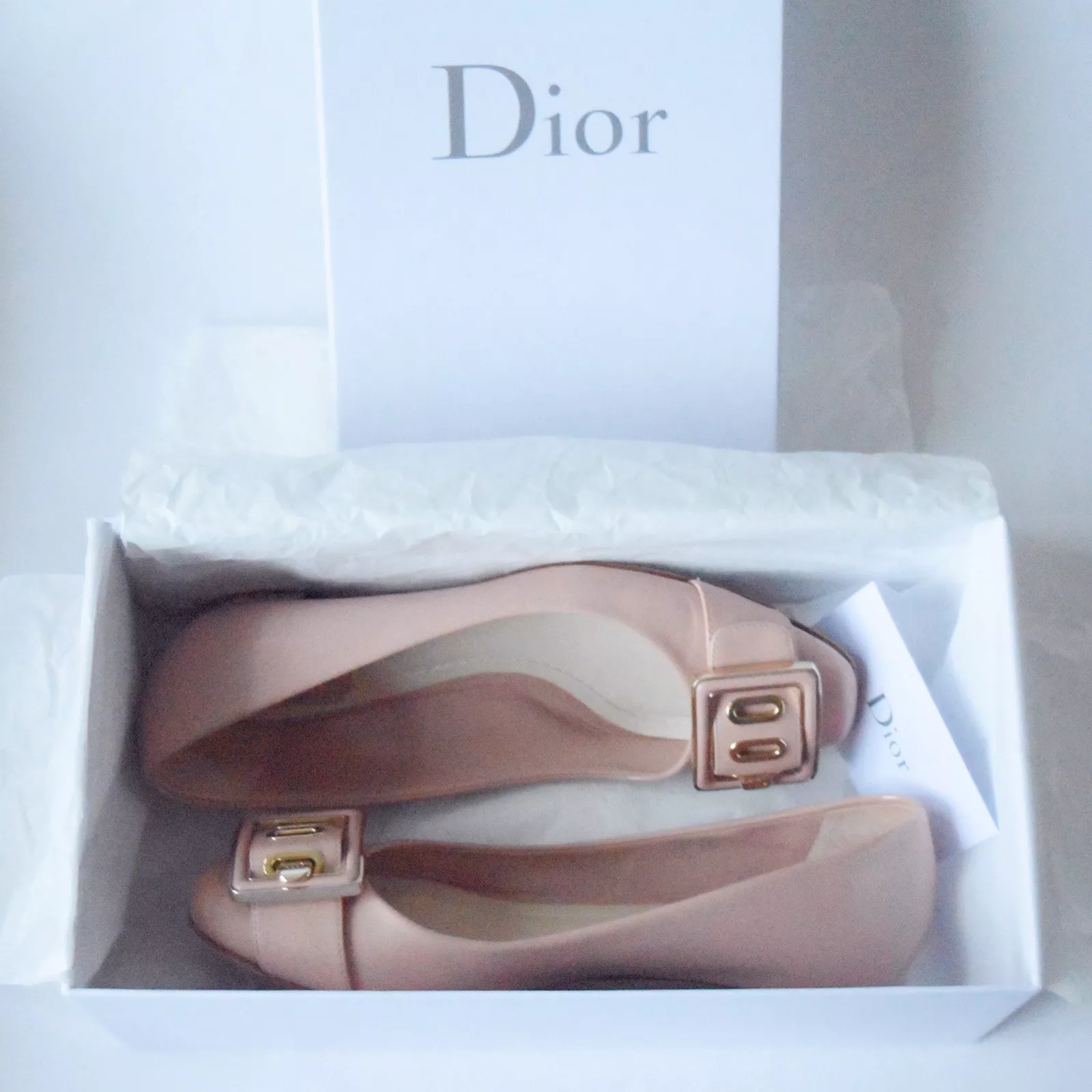 Ballerine tranchée rose Dior poudre cuir verni plat