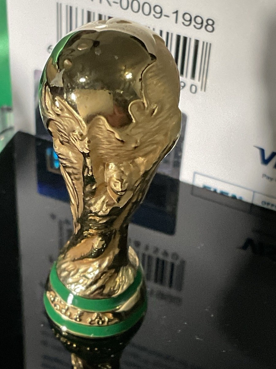 2026 FIFA WORLD CUP REPLICA ZINC ALLOY/GOLD COLOR 4.4 cm / 2.7oz