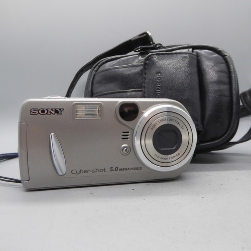 Sony Digital Camera Cybershot DSC-P92 5.0MP Silver Tested