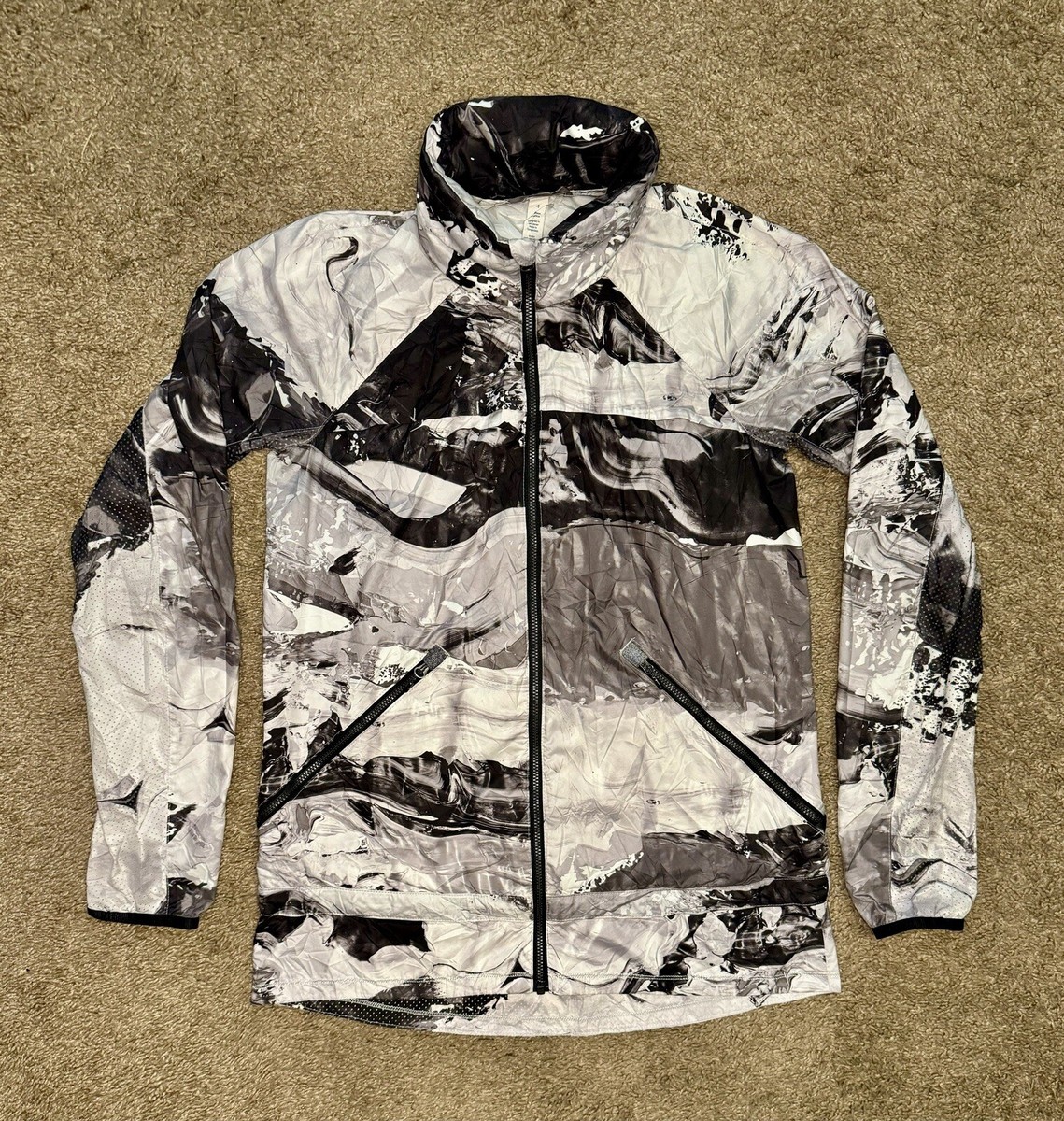 Lululemon Miss Misty II Jacket Packable Hooded Windbreaker