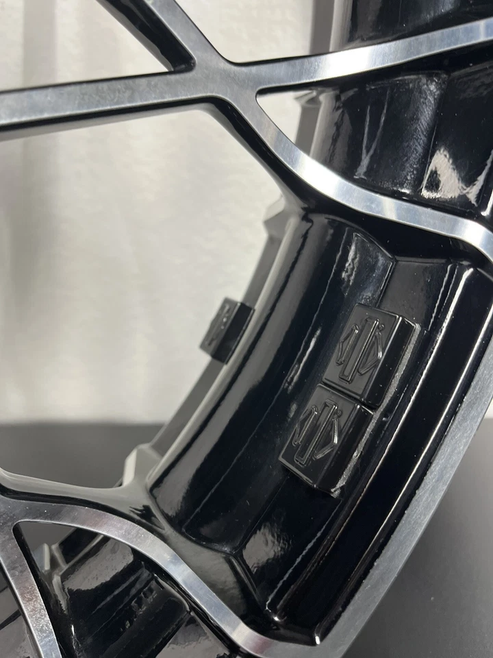 Llanta delantera Harley Prodigy despegue 2022 Road Glide OEM TOURING Foto 3 de 4