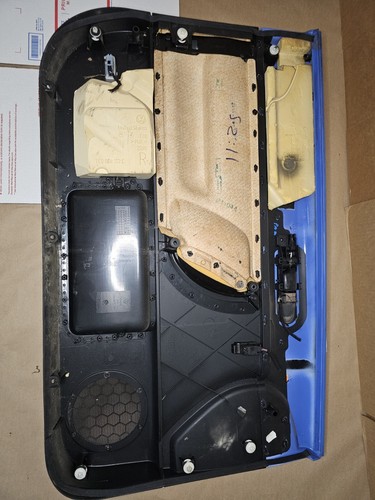 2003-2010 Volkswagen Beetle Hatchback Passenger Door Panel Blue/Black OEM - Picture 17 of 22
