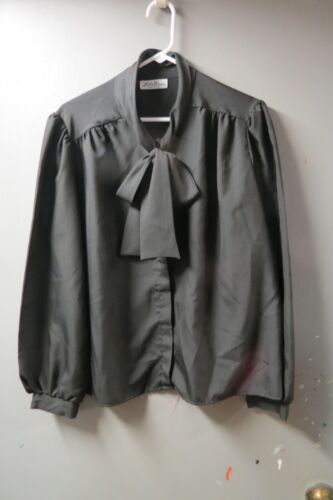 Vintage Lucky Winner Women’s Blouse Bow Neck Secretary L- XL Pussy Bow Black