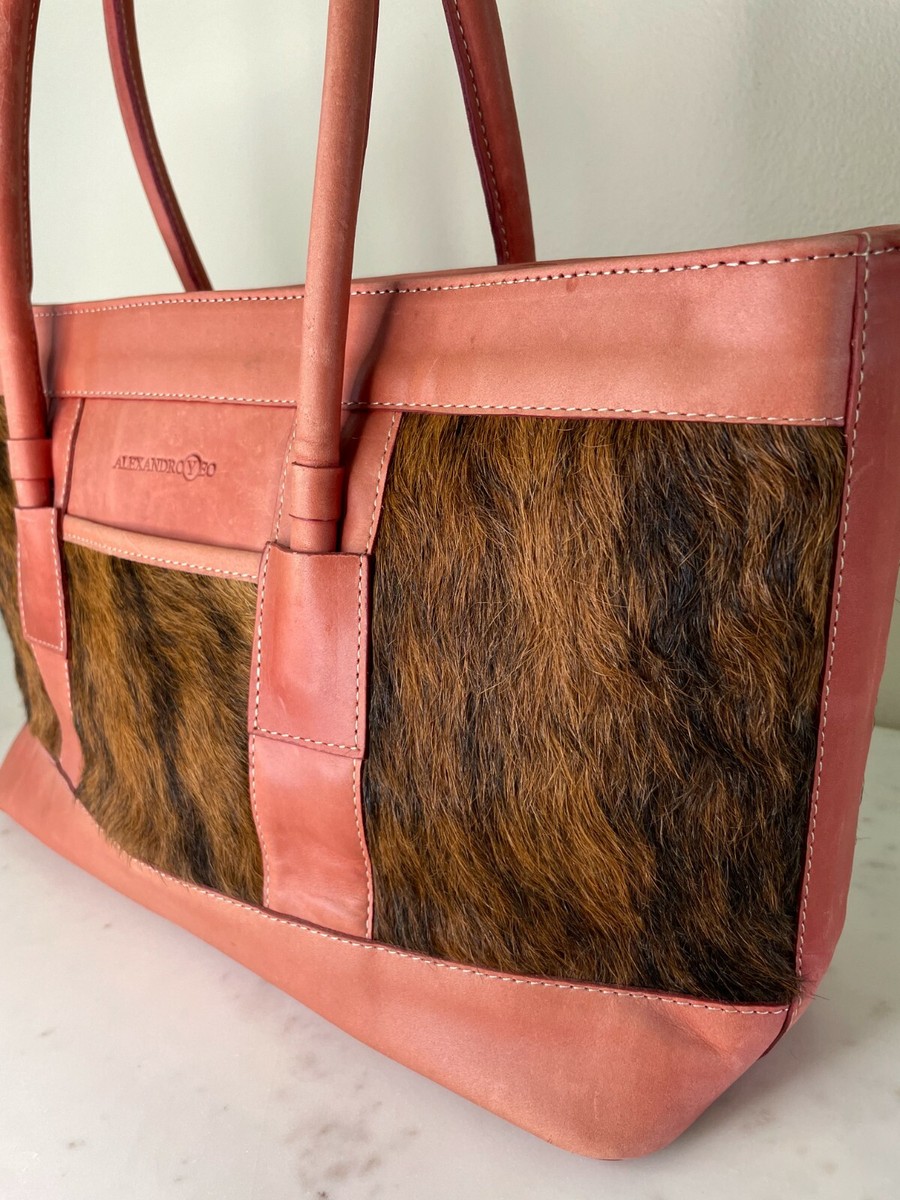 ALEXANDRO YEO Large Handbag Purse Made with Vacuno Leather and Cowhide View 3