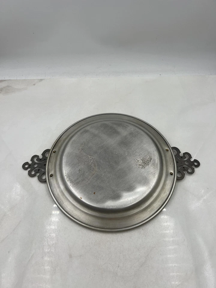 VTG Pfaltzgraff Yorktowne Serving Platter Tray Ornate Brass Tone Handles Round - Image 2 of 4