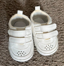 Baby/Toddler White First Walking Trainers - Unisex