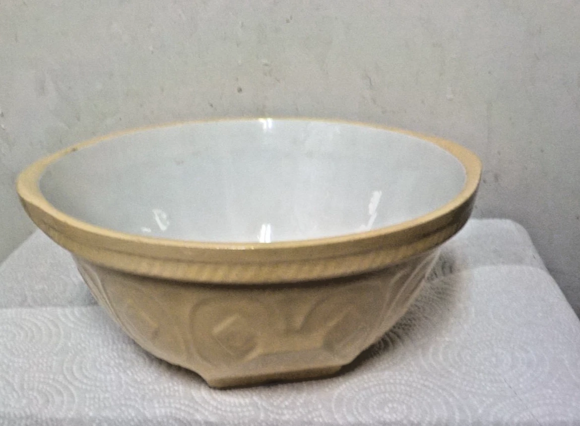 VINTAGE T. G. Green YELLOW WARE MIXING BOWL