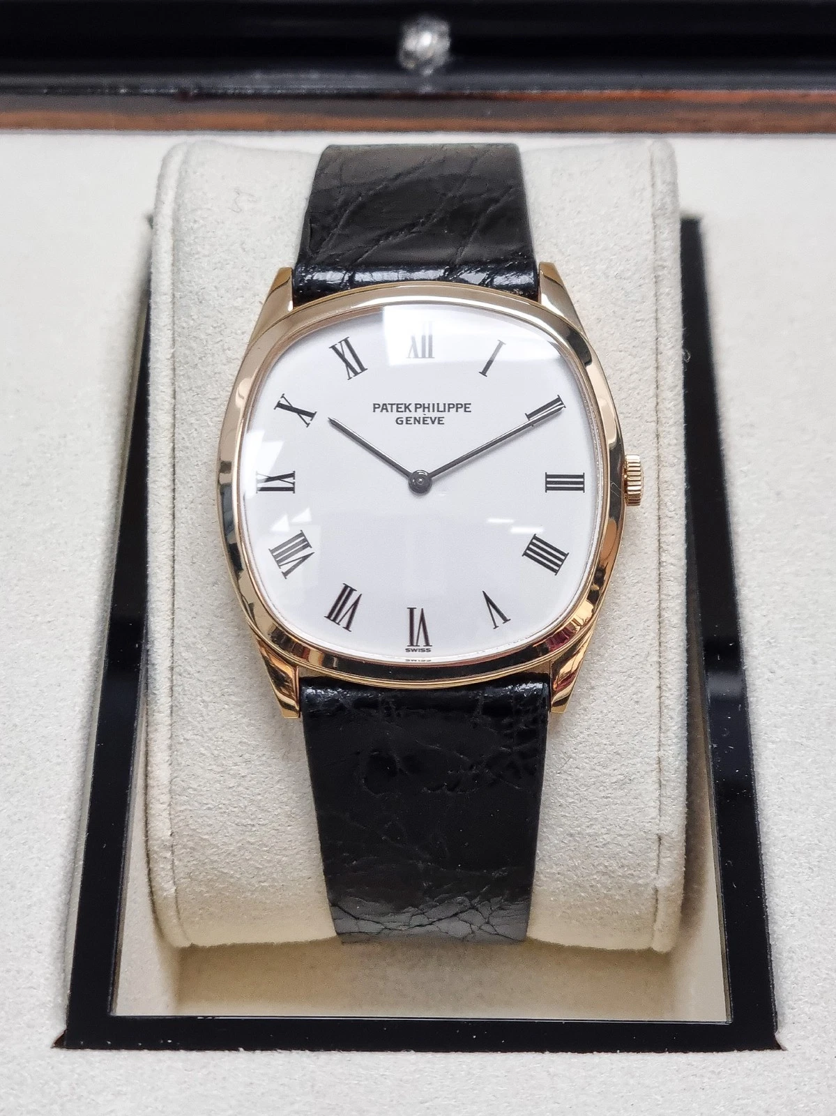Patek Philippe — Patek Philippe Golden Ellipse 18Kt Yellow Gold 33mm Ref. 3544