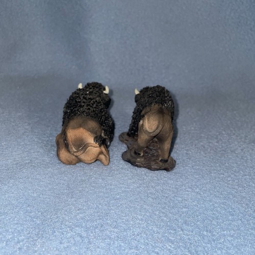 American West Buffalo Bison Resin Statue Figur Skulptur Small Set 2 Young’s - Bild 4 von 9
