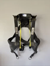 Hutchens Racing Hybrid Pro Head Restraint M Medium Quick Release Tether SFI 38.1