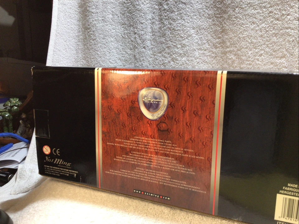 FIRE TRUCK SIGNATURE SERIES DIE CAST - 1925  AHRENS -  PUMPER - BALTIMORE FIRE  - Image 4 of 4