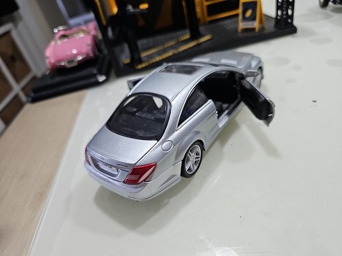 Mercedes-Benz CL63 AMG Modellauto 1:24 Silber NEU/NEW OVP - Foto 17 di 21