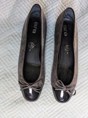 Ara Patent Cap Toe Herringbone Brown Block Heel Size 9.5 Comfy Shoes
