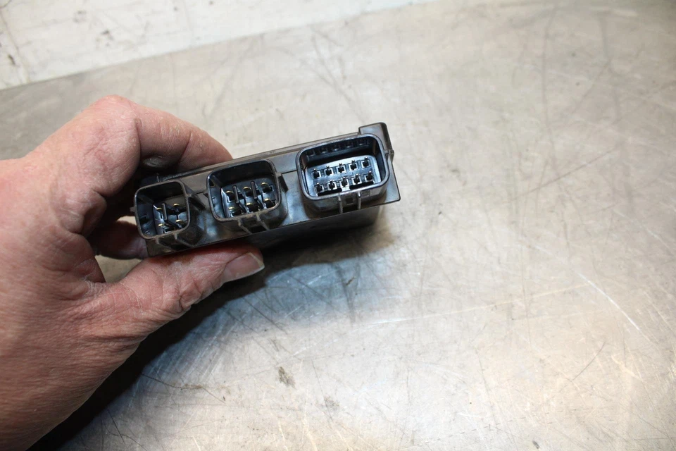 11-14 KAWASAKI VERSYS 650 LE 650C RELÉ MONTAJE CAJA DE FUSIBLES BB498 Foto 3 de 4