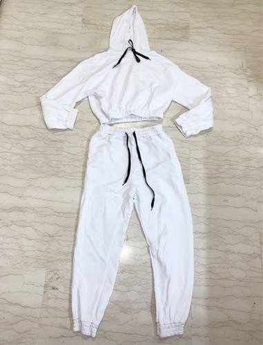 TUTA SPORTIVA BIANCO NERO CROPPED + PANTALONE JOGGER SIMIL ZARA TG UNICA |  eBay