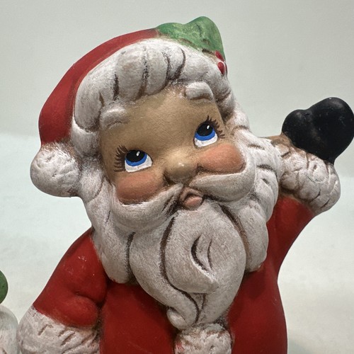 Vintage Nostalgic Waving Christmas Figurines Mr & Mrs Claus Hand-painted Ceramic - Picture 3 of 10