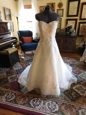 #ad LOVELY ORGANZA quot;LANDAquot; BEADED STRAPLESS IVORY WEDDING GOWN VEIL S4 $135.00