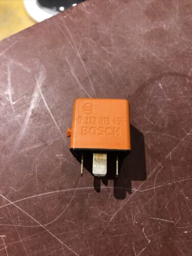 1378238 BMW 3 5 6 7 8er Z1 Z3 Relais Schließer orange Bosch 0332019456