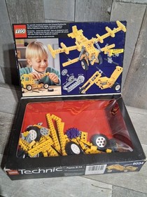 1989 Vintage Lego Technic  Universal 8034 set with box & Instructions Read Below