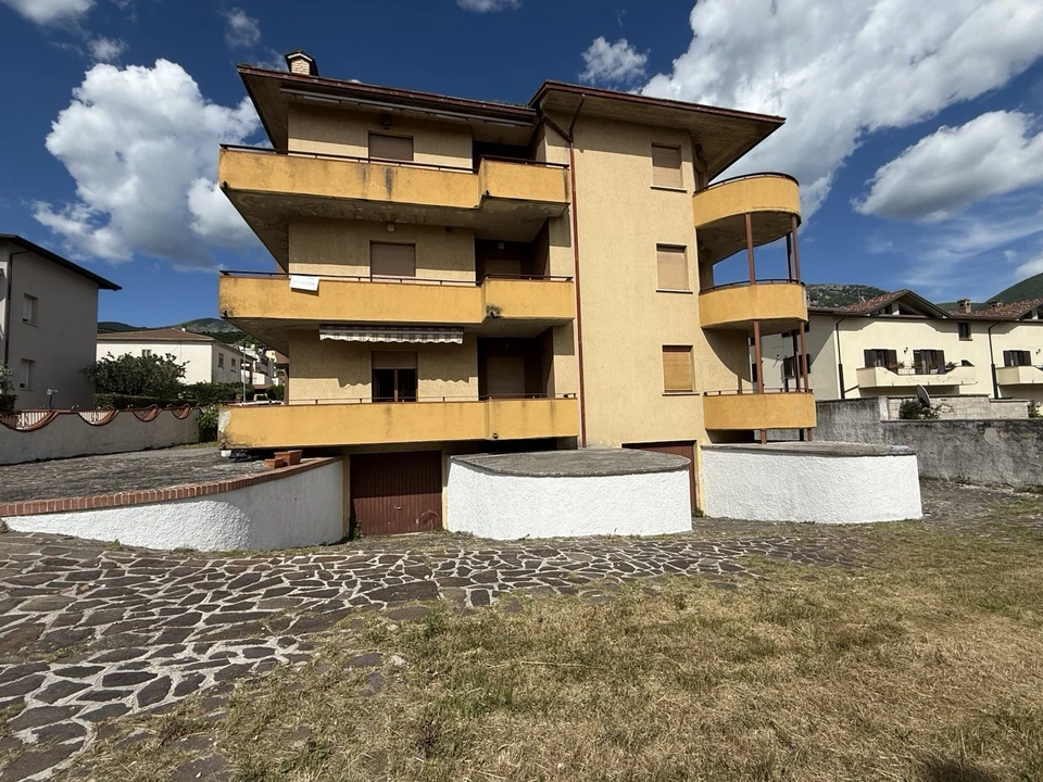 Beautiful 3 Story Building Incorporating 4 Apartments In Total In Umbria Italy - Image 4 of 4
