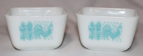 Set of 2 Pyrex Amish Butterprint 501B Refrigerator Dish 1.5 Cup Turquoise White