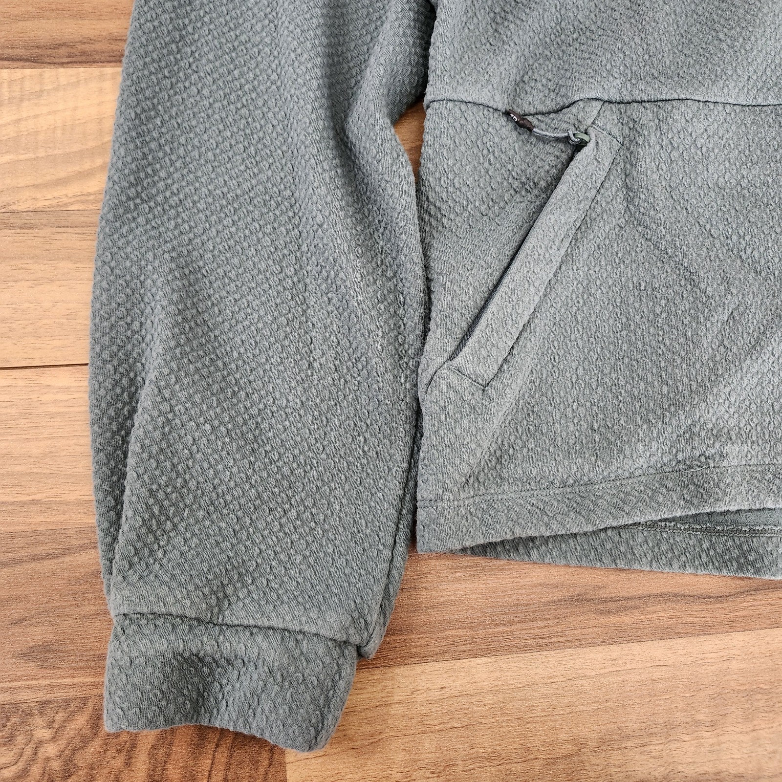 7Diamonds Restoration Performance Pullover Hoodie… - image 6