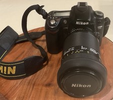 Nikon D80 10.2MP Digital SLR Camera LOT with 70-210 AF-S DX Zoom 52 Nikkor Lens