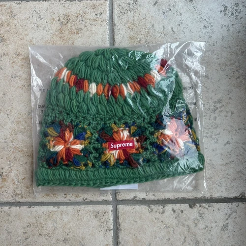Bonnet Supreme Crochet Vert Neuf En Main