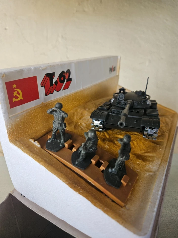 Polistil Carro Armato Sovietico 375 T62 1/50 - Vintage Toy - Immagine 3 di 4