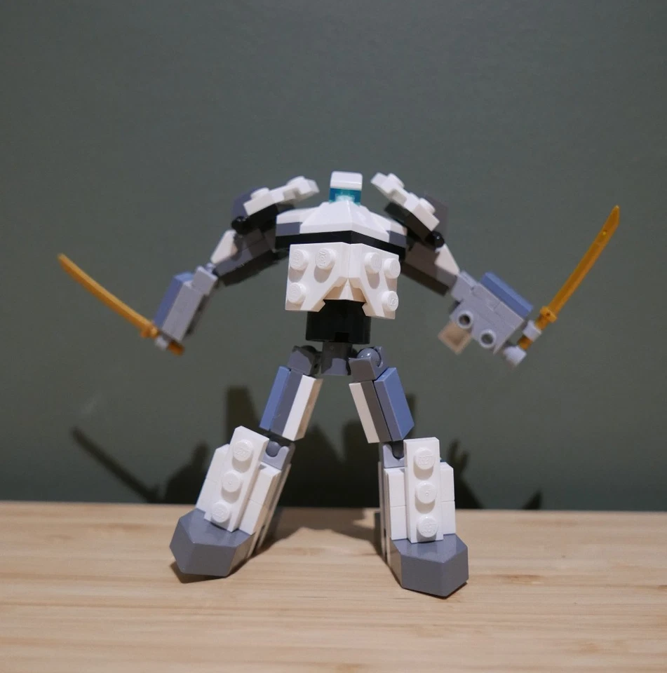 LEGO Ninjago 30591 Titanium Mini Mech, photo 3 of 4