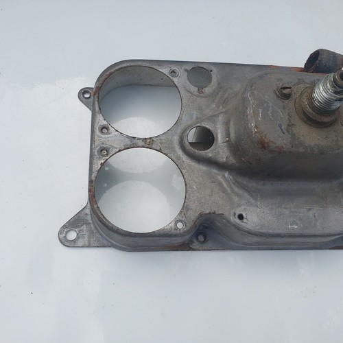 Vintage Speedometer with Dash Trim - Picture 6 of 11
