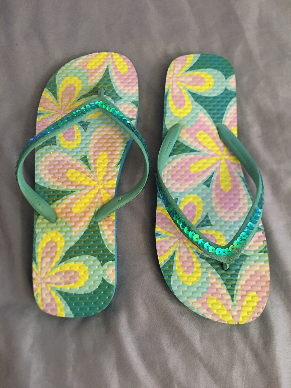 Womens Flip Flops Size 9 Aqua Straps With Floral Print Bottom New eBay