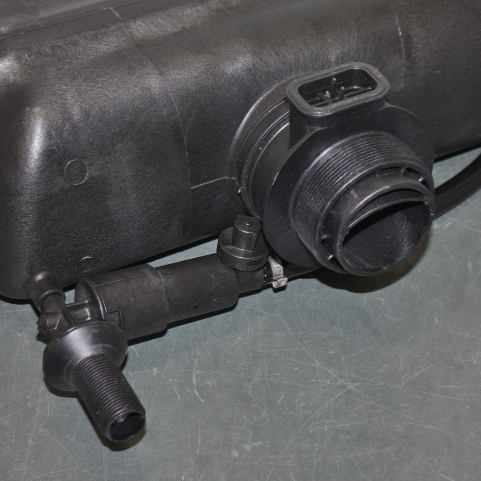 Flushmate Pressure Assist Flushing System M-101526-F3B, for Toilet w/ Pushbutton