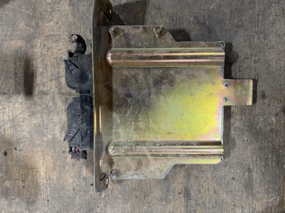 2004-2006年日产Sentra电子控制模块MEC33-295 A1-4601 — 第 2/2 张图片