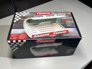 Carrera 21100 Digital 124 132 Exclusiv Evolution Pro X Tribüne Gebäude in OVP