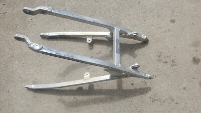 ＲＭ125シート、サブフレーム 1999 SUSUKI RM125 SUBFRAME RM 125 REAR SUB FRAME OEM | eBay