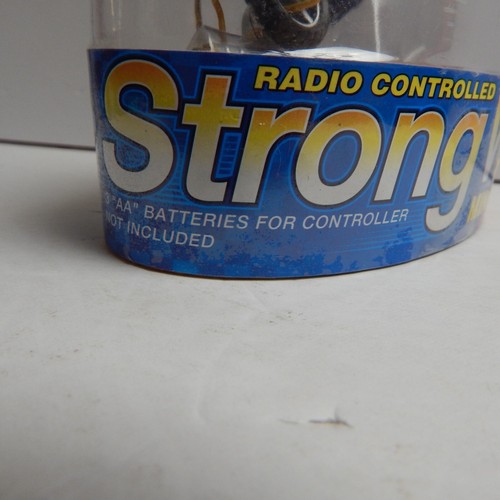 Blue & Gold SUPER MINI RACIN RADIO CONTROL TOY Strong Wind - Picture 4 of 10
