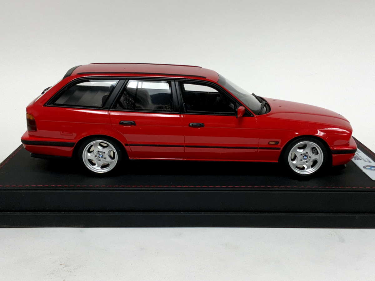 Miniature Otto 1/18 – BMW M5 E34 Touring Rouge 1994 – Modèle Résine De Collection (OT951)