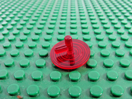 LEGO Trans-Red Shield Circular Ridged Face Space 6881 6951 6928 6971 #3876 COMO NUEVO - Imagen 2 de 2