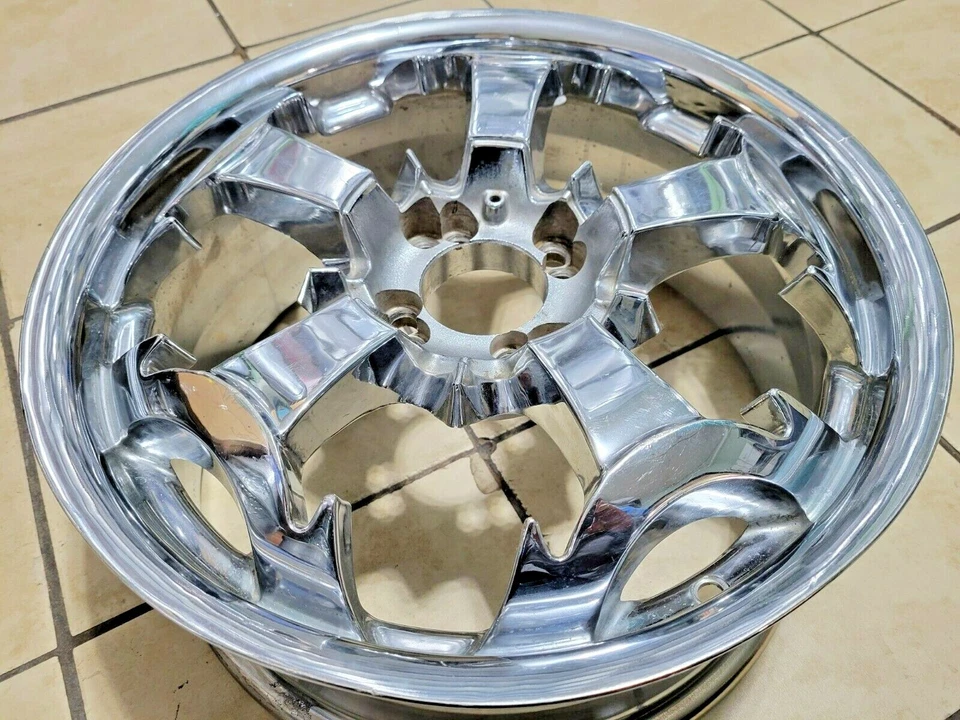 RUEDA CROMADA 17" THE EDGE CONCEPT TR-130 / 540 LLANTA (B) Foto 3 de 4