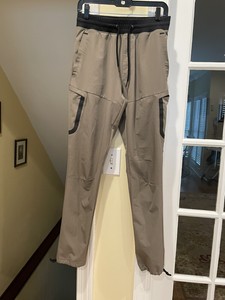 under armour cargo joggers