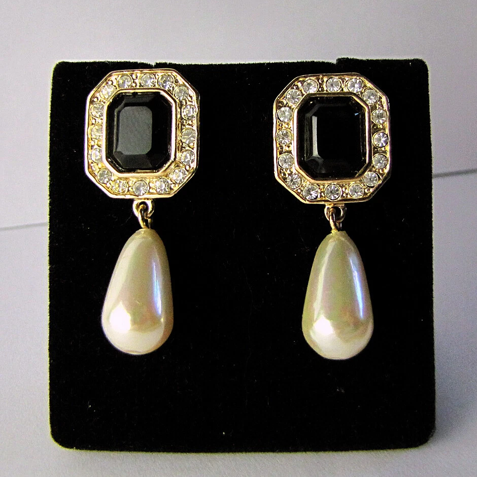 Dressy black best sale earrings