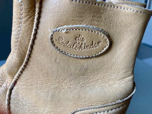 German-crafted Toddler Girl's Ankle Boots Size 5.5 Tan, Zipper, Crepe Soles - Picture 8 of 10