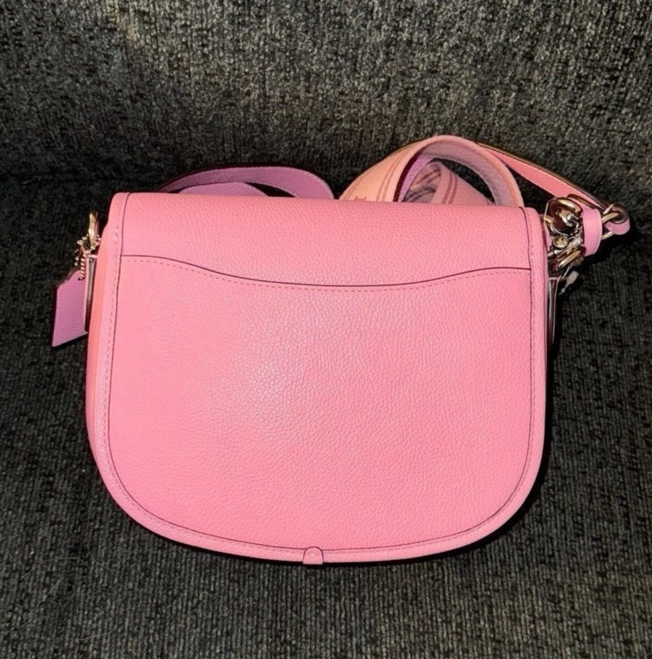 Borsa da sella Coach Willow con 2 cinghie in morbida pelle di ciottoli argento rosa vivo nuova con etichette