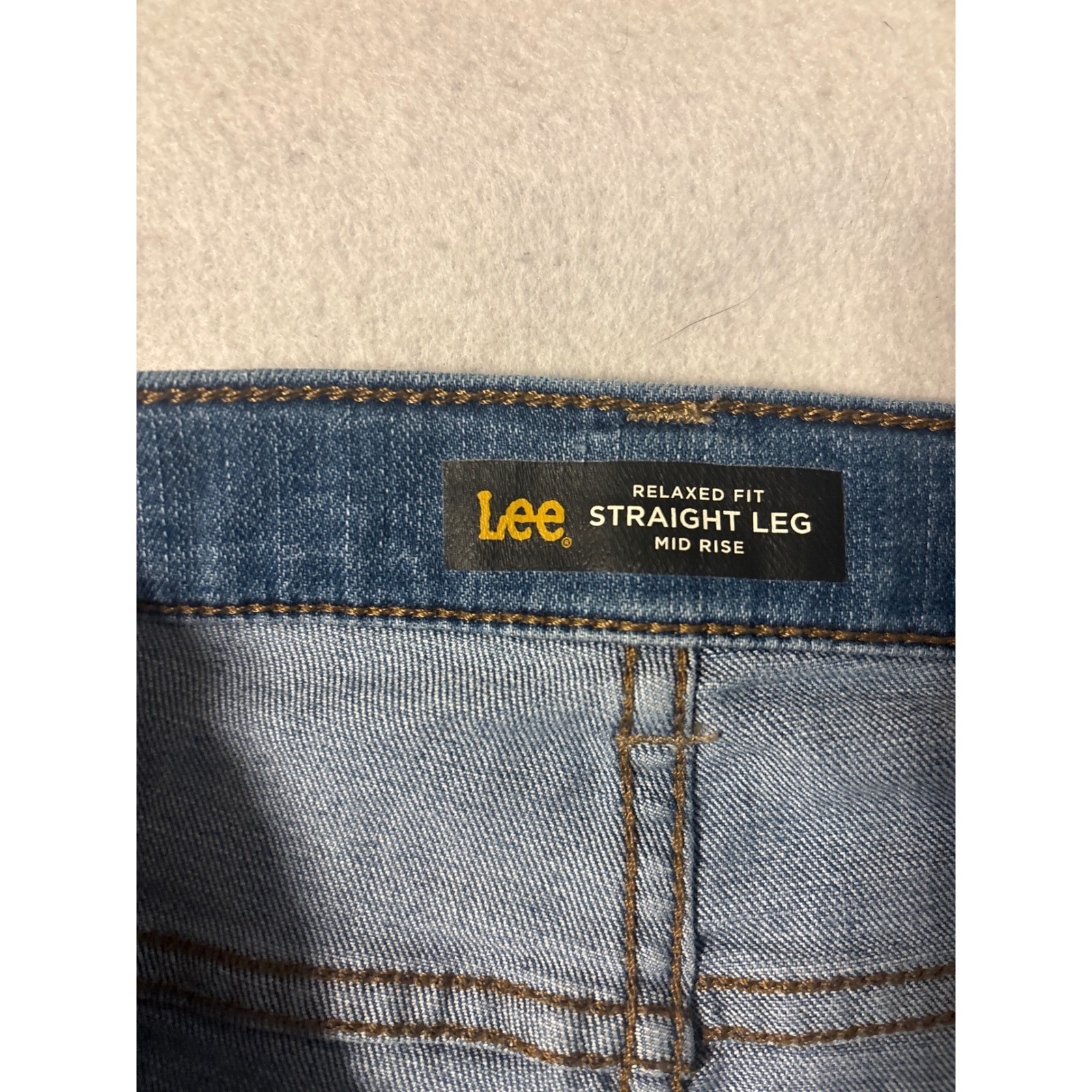 Lee Straight Leg Jeans Womens 18 Medium Wash Blue Denim Mid Rise Classic 38x28 thumbnail 9